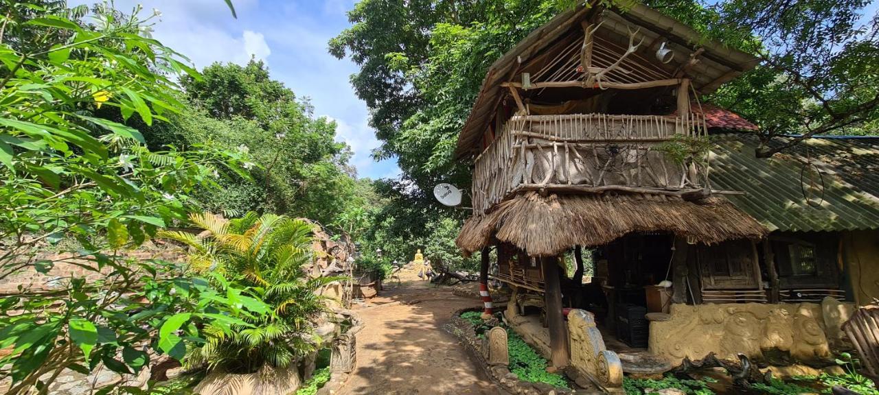Humbhaha Jungle Yala Nature Eco Resort Kataragama Buitenkant foto