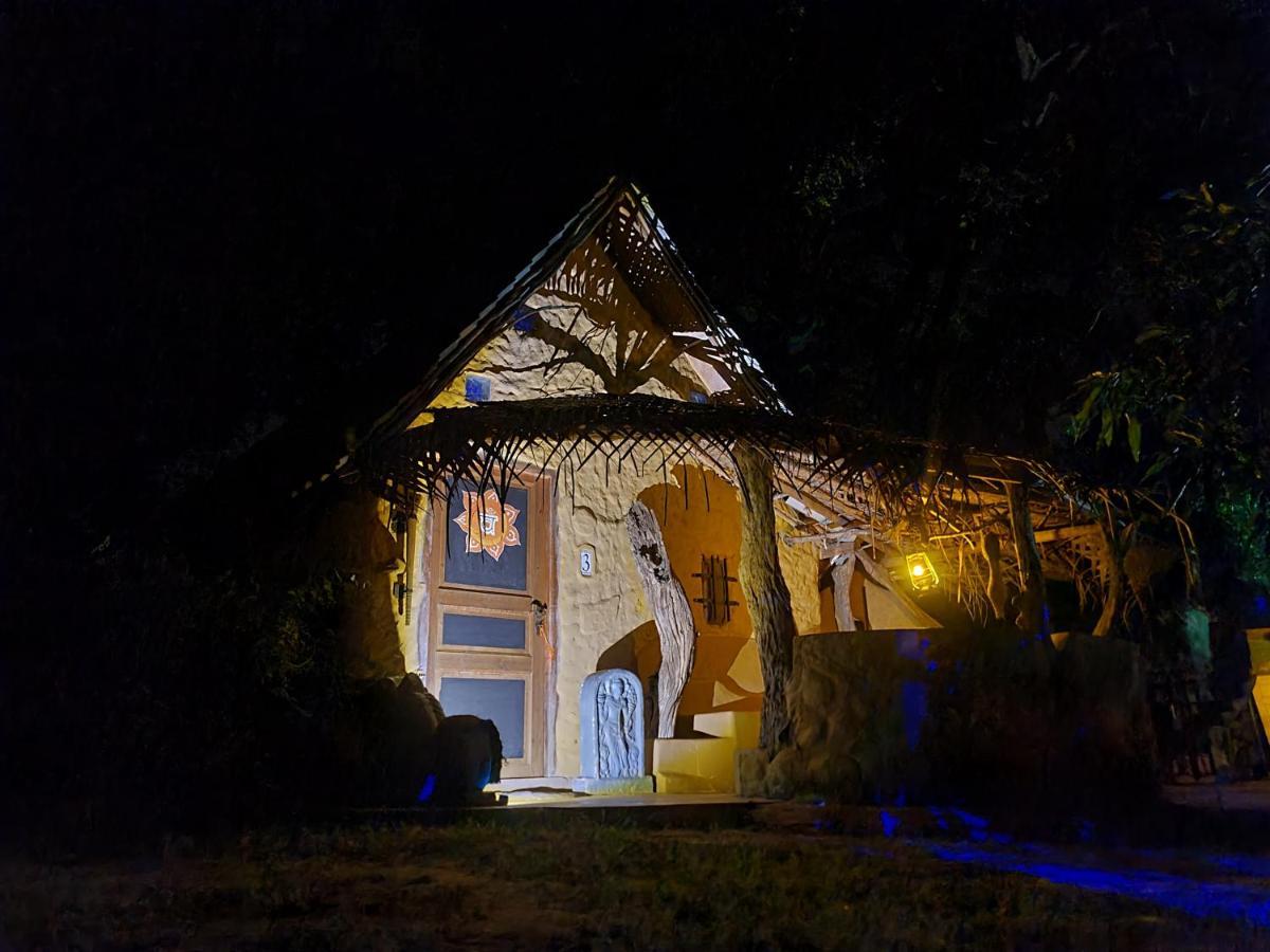 Humbhaha Jungle Yala Nature Eco Resort Kataragama Buitenkant foto