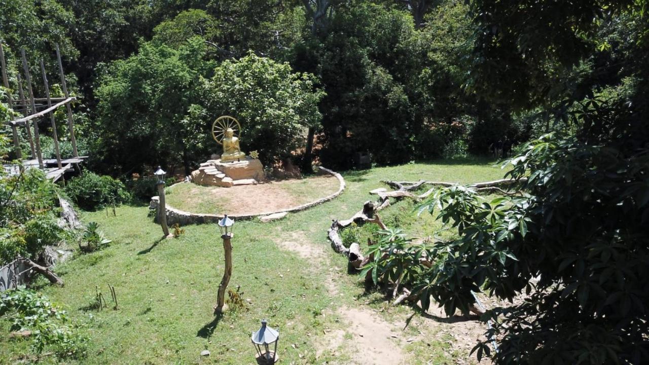 Humbhaha Jungle Yala Nature Eco Resort Kataragama Buitenkant foto