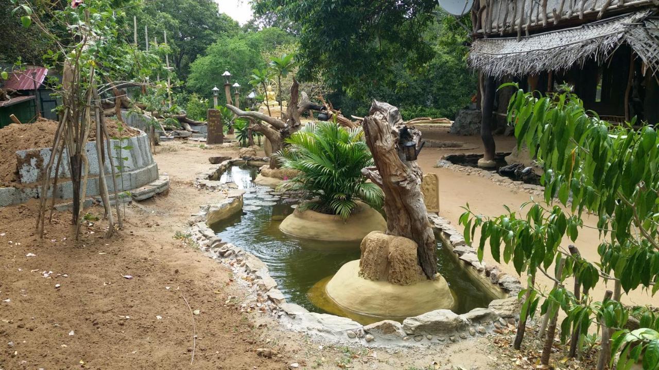 Humbhaha Jungle Yala Nature Eco Resort Kataragama Buitenkant foto